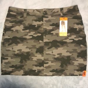 Eddie Bauer Camo skort